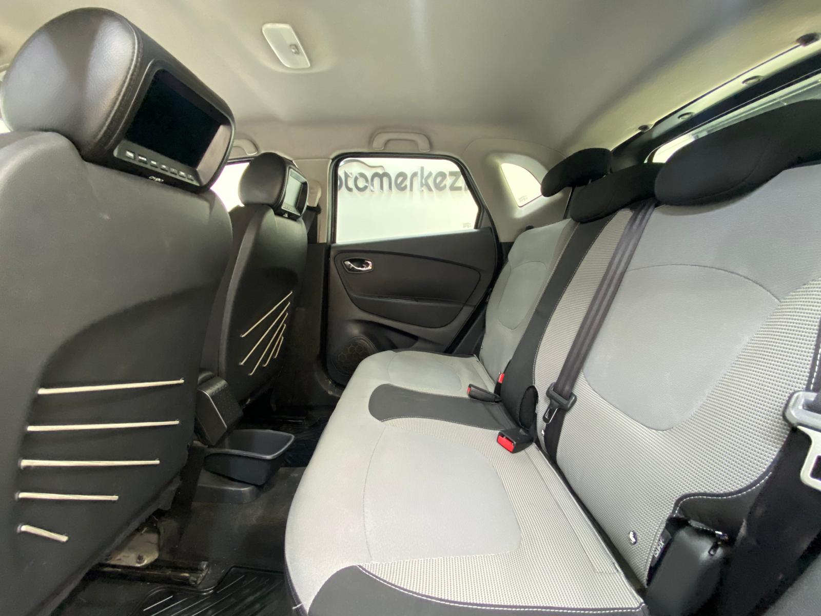 RENAULT CAPTUR 25